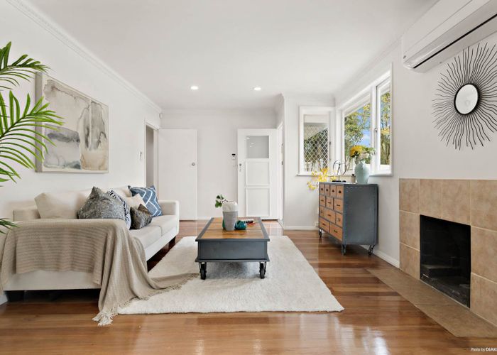  at 21 Golf Road, New Lynn, Auckland