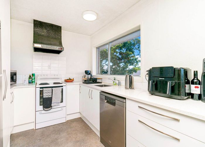  at 4/46 Fowlds Avenue, Sandringham, Auckland