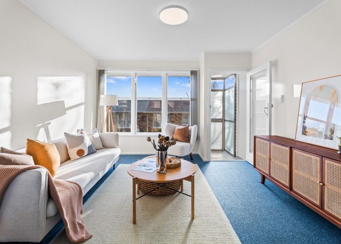  at 2/7 Laburnum Road, New Windsor, Auckland City, Auckland