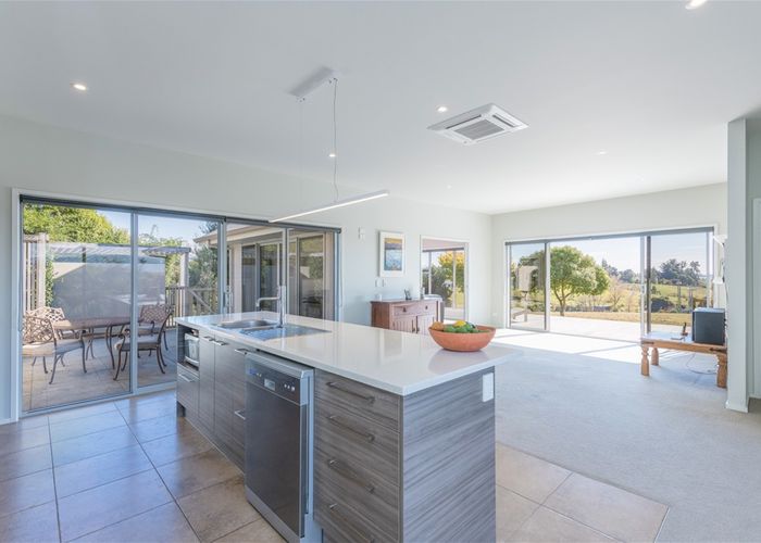  at 8 Ribbonwood Lane, Redwood Valley, Richmond