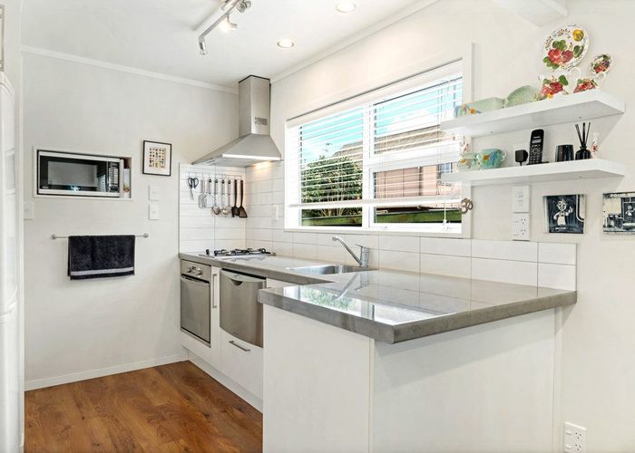 at 2/13 Patterson Street, Sandringham, Auckland