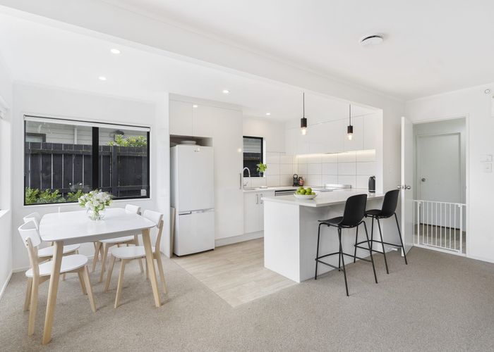  at 2/42 Eaglehurst Road, Ellerslie, Auckland