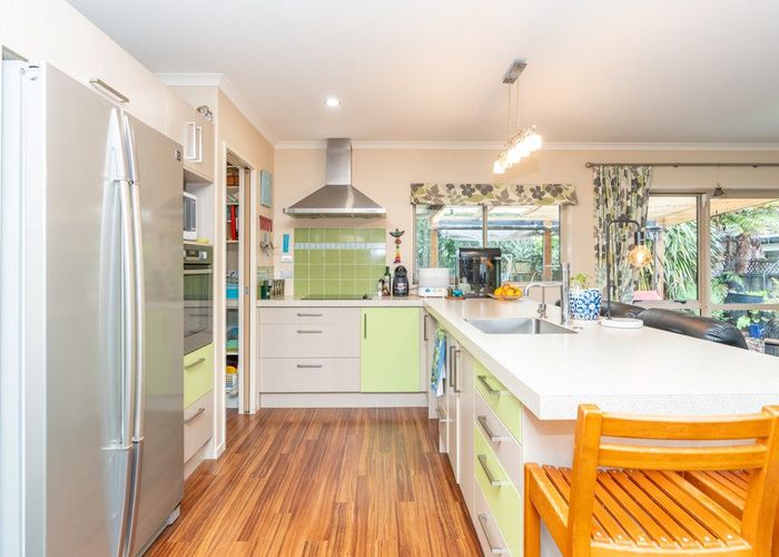  at 3 Nottingham Drive, Hamilton East, Hamilton