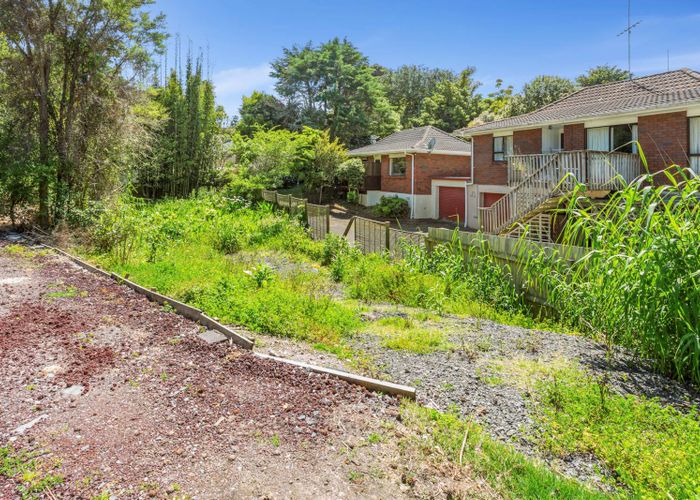  at 2/43 Glamorgan Drive, Torbay, Auckland