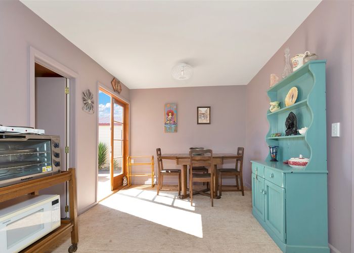  at 7 Holton Road, Amberley, Amberley