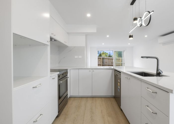  at 2a Northgrove Avenue, Hillcrest, North Shore City, Auckland