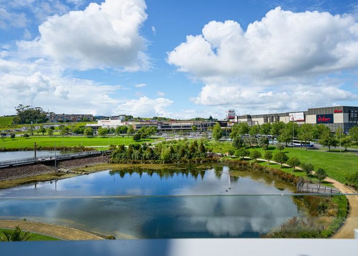  at 405c/5 Rose Garden Lane, Albany, North Shore City, Auckland