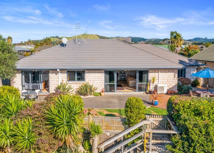  at 27 Summerland Crescent, Papamoa Beach, Papamoa