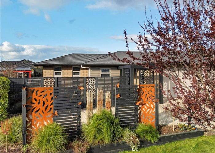  at 8 Mortlake Heights, Pyes Pa, Tauranga, Bay Of Plenty