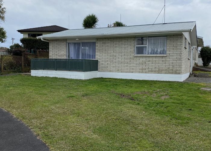  at 20 Kingsway Crescent, Forest Lake, Hamilton, Waikato