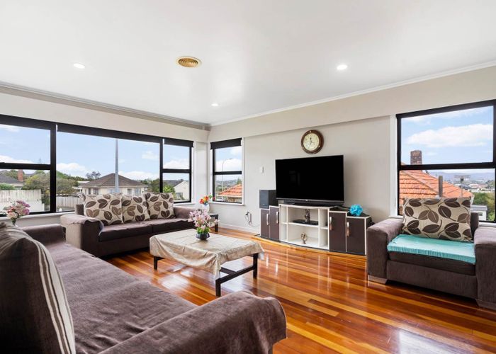  at 84 Tiverton Road, New Windsor, Auckland City, Auckland