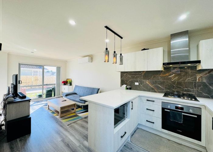  at 2/55 Swaffield Road, Papatoetoe, Manukau City, Auckland