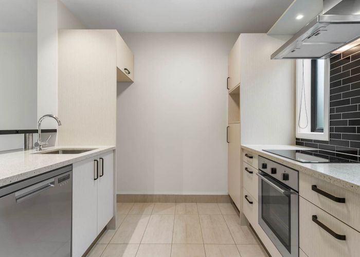  at 5/21 Armoy Drive, East Tamaki, Auckland