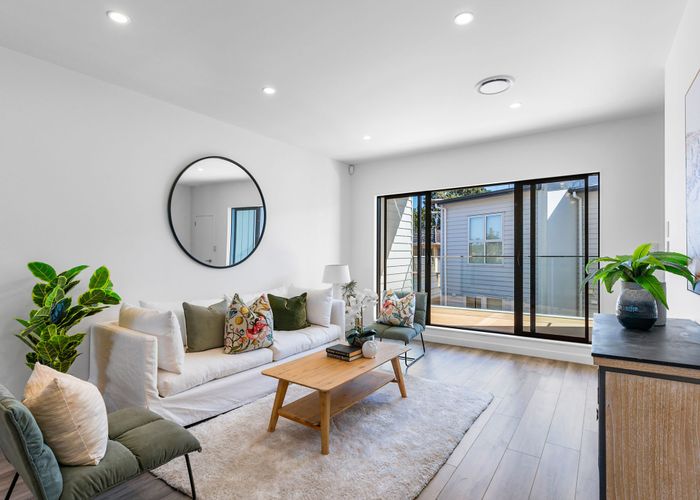  at 121 A,B,C  Sycamore Drive, Sunnynook, North Shore City, Auckland