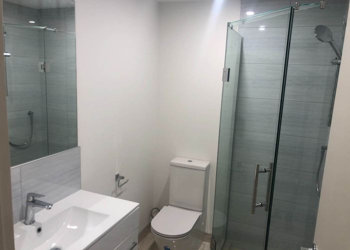  at 2/29a Highgrove Lane, Totara Vale, North Shore City, Auckland