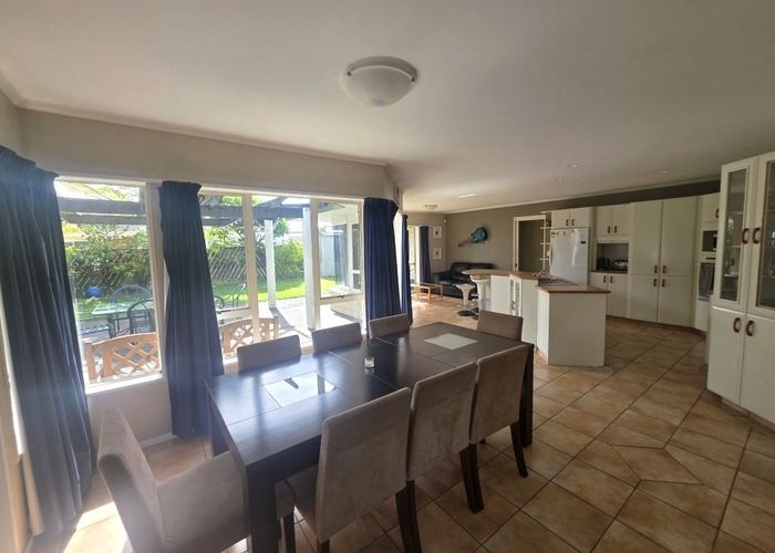  at 43 Bayfair Drive, Bayfair, Tauranga, Bay Of Plenty