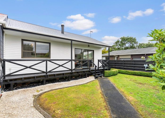  at 2/8 Murray Street, Wallaceville, Upper Hutt, Wellington