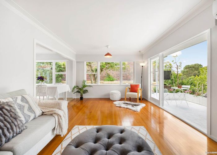  at 16 Kahurangi Place, Hill Park, Manukau City, Auckland