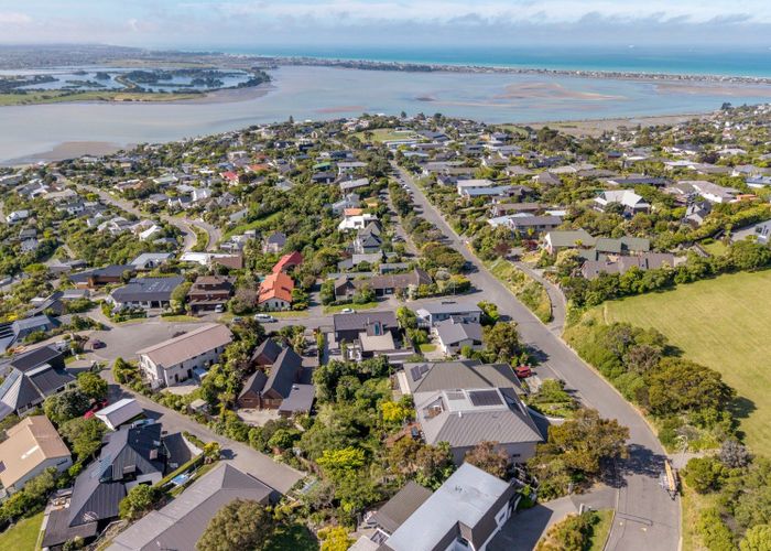  at 227 Cannon Hill Crescent, Mount Pleasant, Christchurch City, Canterbury