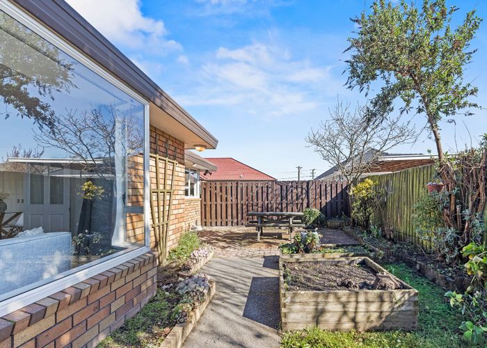  at 2/114 Warden Street, Richmond, Christchurch City, Canterbury