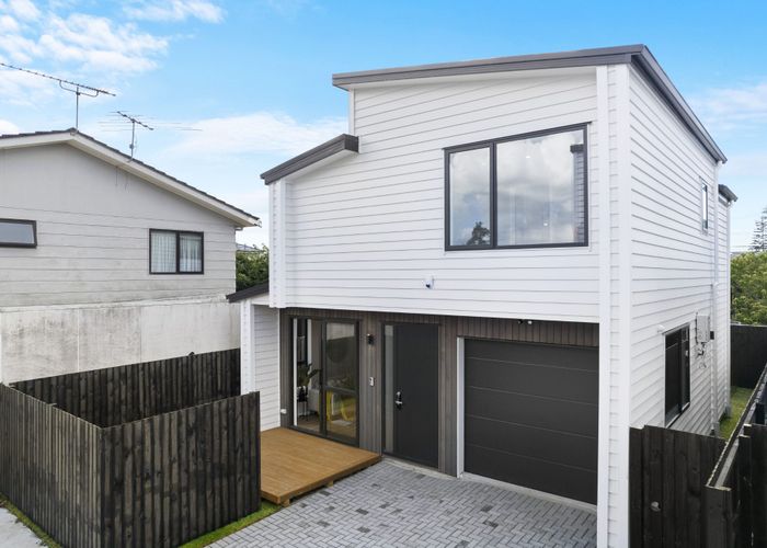  at 7b Edgewater Grove, Orewa, Rodney, Auckland