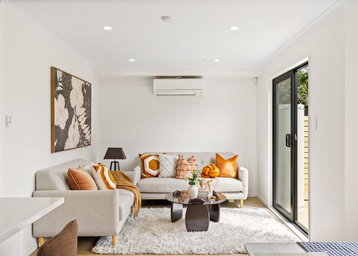  at 9/113 Beach Road, Te Atatu Peninsula, Waitakere City, Auckland