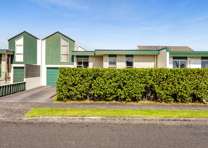  at 5B Riversdale Drive, Merrilands, New Plymouth