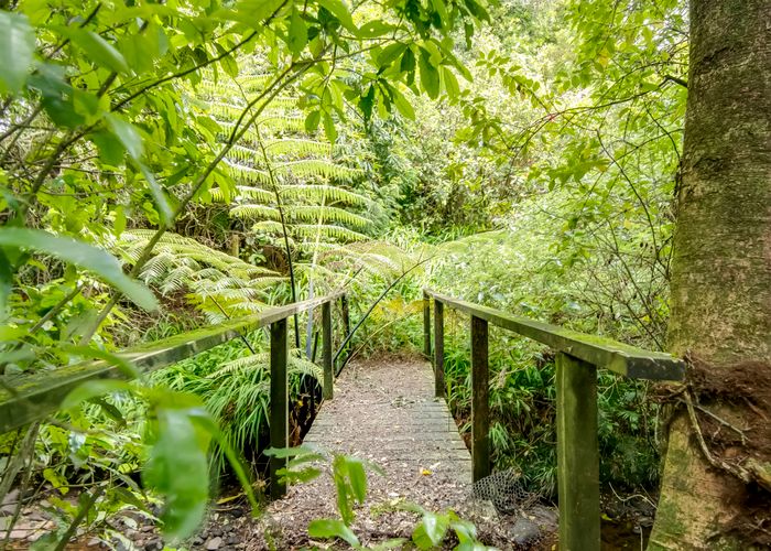  at 239 Radnor Road, Midhirst