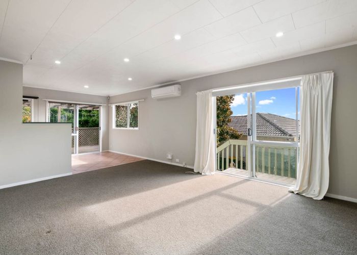  at 24 Meadowood Drive, Unsworth Heights, Auckland