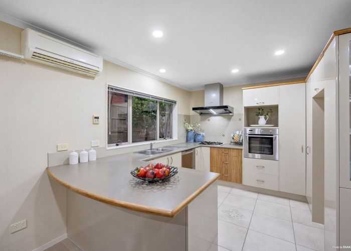  at 4 Carbisdale Road, Flat Bush, Auckland