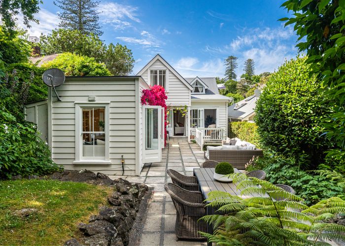  at 9 Alberon Street, Parnell, Auckland