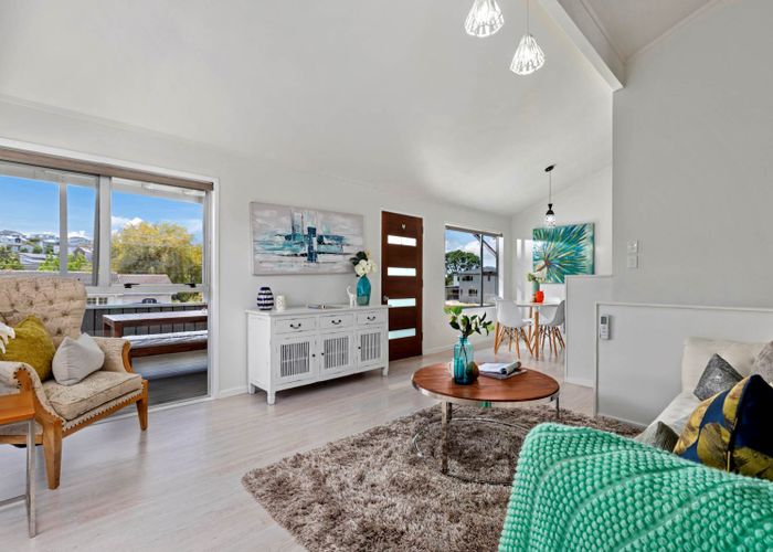  at 2/0 Glenvar Road, Torbay, Auckland