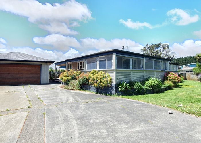  at 28 Arataki Grove, Waitarere Beach, Levin
