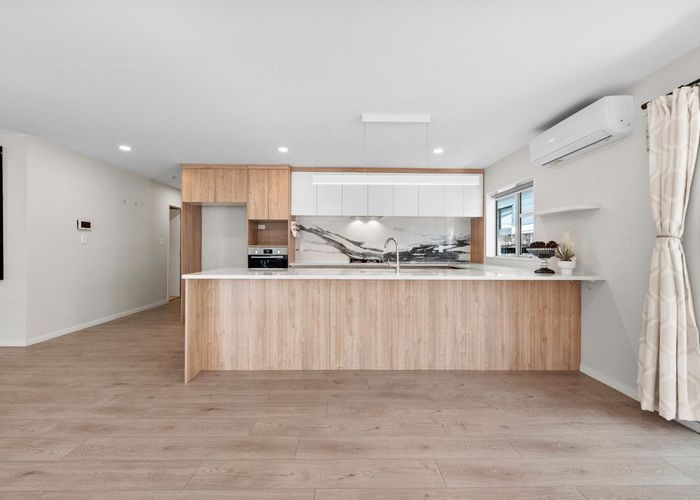  at 25A Larnoch Road, Henderson, Waitakere City, Auckland