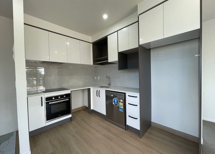  at 5/13 Blockhouse Bay Road, Blockhouse Bay, Auckland City, Auckland
