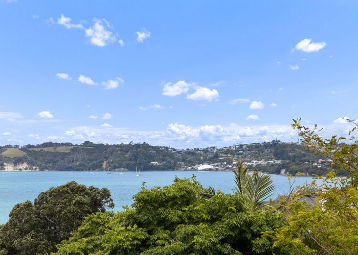  at 11 Melandra Road, Stanmore Bay, Whangaparaoa