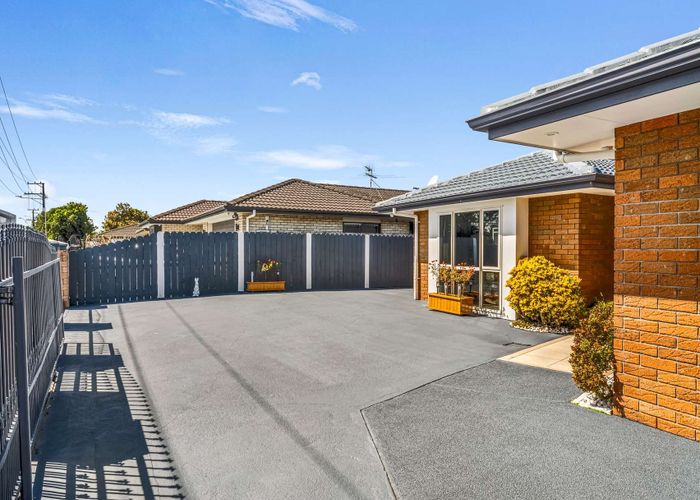  at 526 Massey Road, Mangere, Manukau City, Auckland