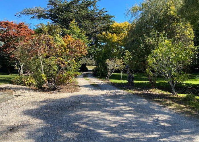  at 1118 Collingwood-Bainham Main Road, Rockville, Collingwood