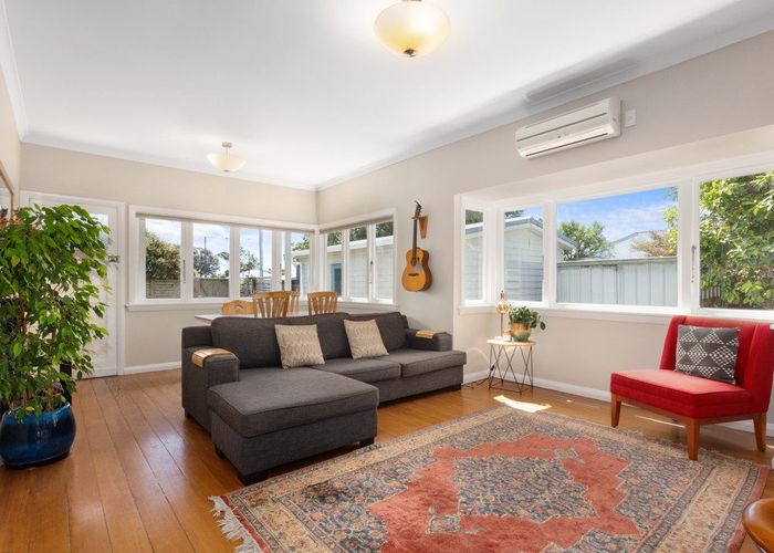  at 19 Main Road, Titahi Bay, Porirua, Wellington