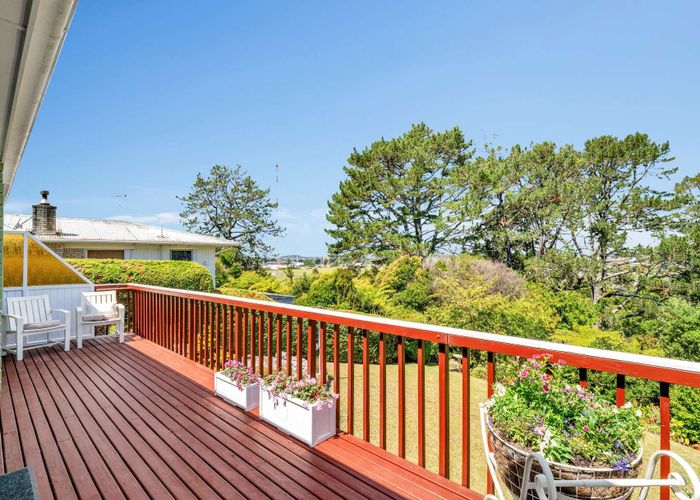  at 53 Hartley Terrace, Massey, Auckland