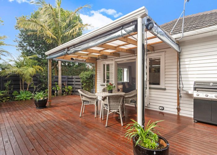  at 2/110 Owairaka Avenue, Mount Albert, Auckland City, Auckland