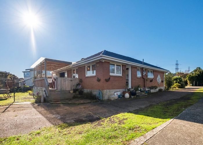  at 63 Edgewater Drive, Pakuranga, Manukau City, Auckland