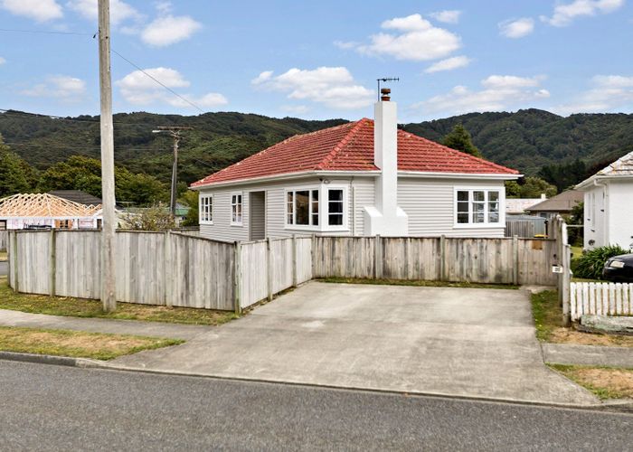  at 20 Peel Place, Wainuiomata, Lower Hutt, Wellington