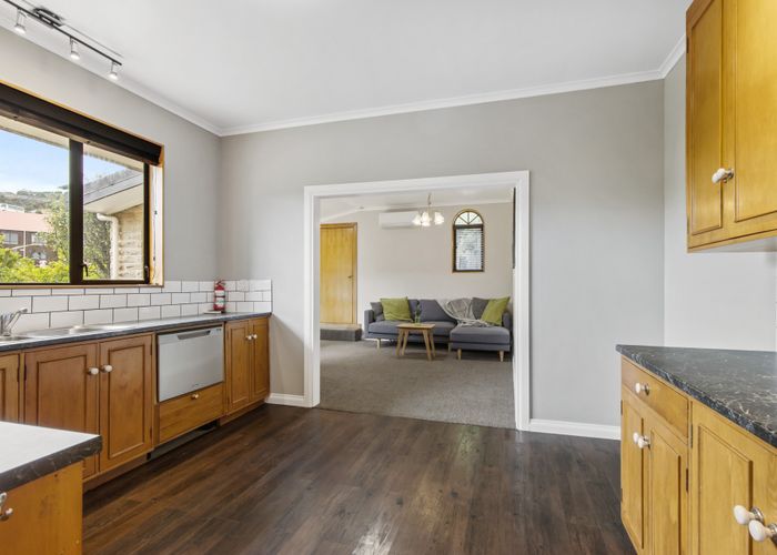  at 98 View Road, Houghton Bay, Wellington