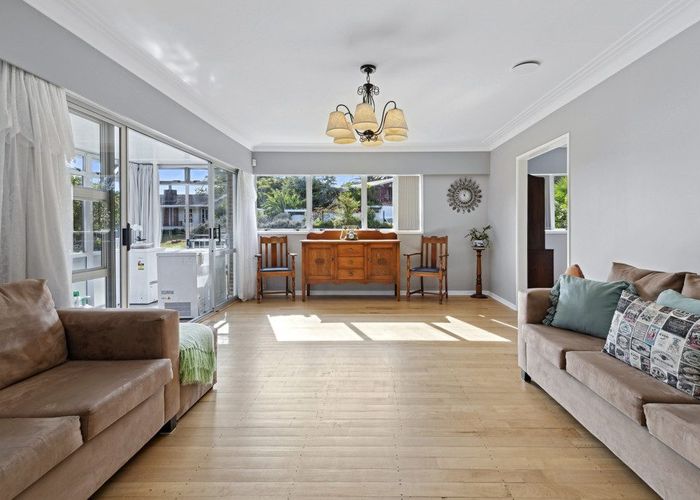  at 14 Dennis Avenue, Hillpark, Auckland