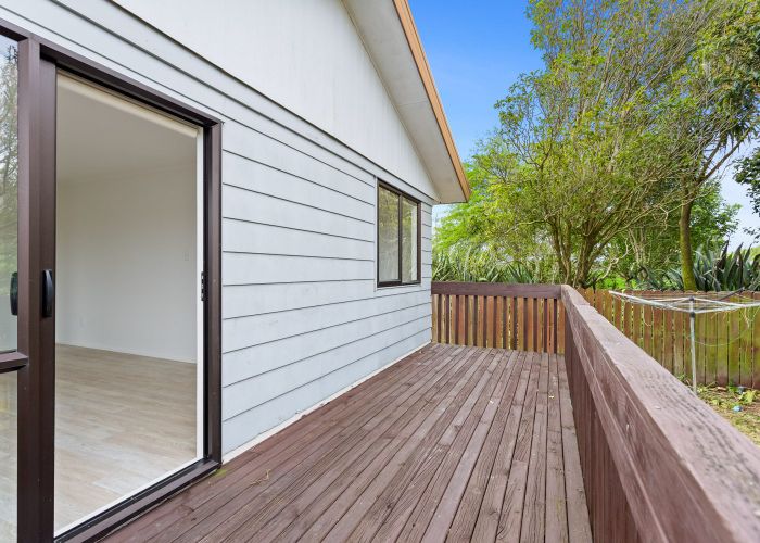  at 2/73 Luanda Drive, Ranui, Auckland