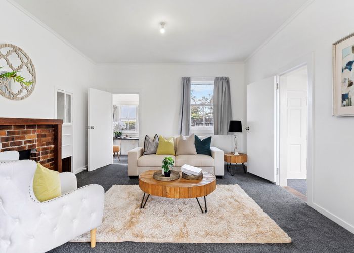  at 1/128 Penrose Road, Mount Wellington, Auckland