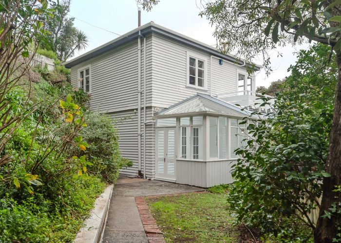  at 100 Barnard Street, Wadestown, Wellington