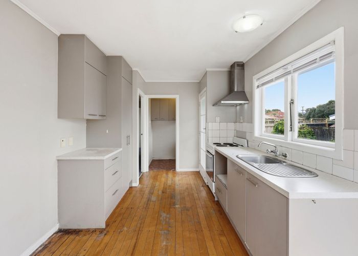  at 47 Fairdene Avenue, Henderson, Waitakere City, Auckland