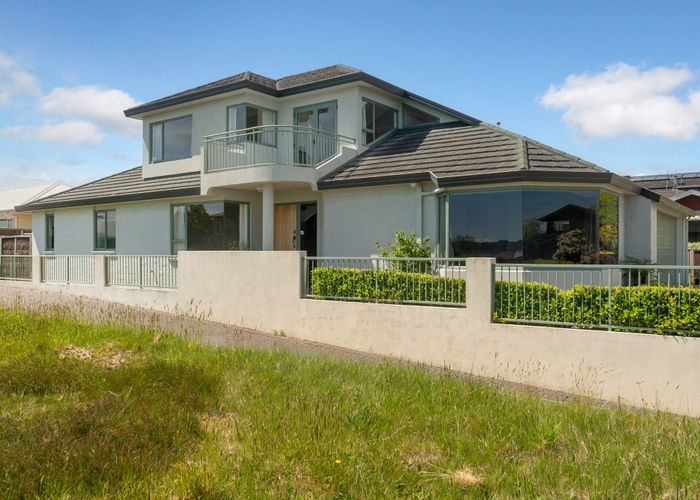  at 2/24 Harvey Street, Waipahihi, Taupō